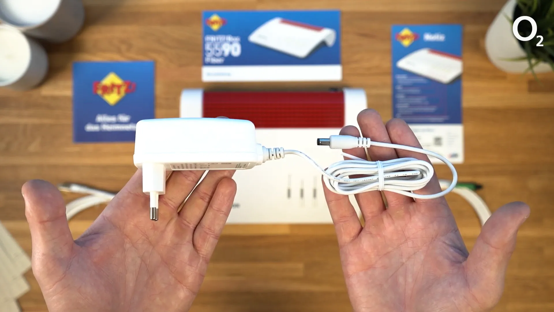 Anschließen des Netzteils an die Fritz!Box